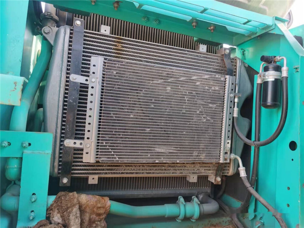 Kobelco SK210 - Excavadora de cadenas: foto 1 Kobelco SK210 - Excavadora de cadenas: foto 1