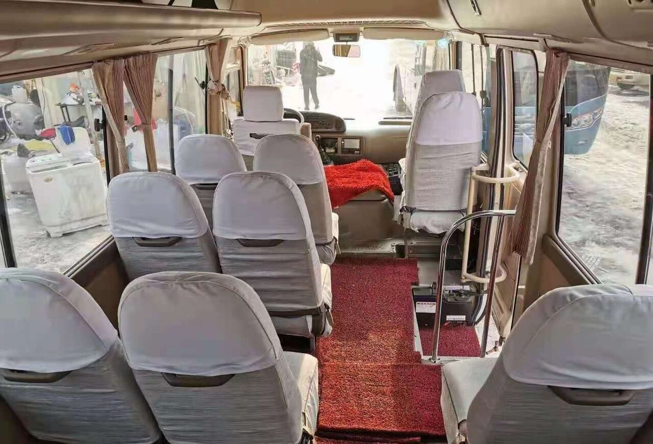 Toyota Coaster - Autobús suburbano: foto 3 Toyota Coaster - Autobús suburbano: foto 3