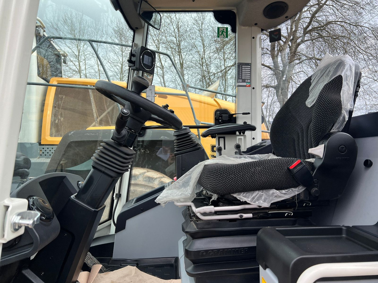 Liebherr L 507 Stereo V Likufix 2x verfügbar - Cargadora de ruedas: foto 5 Liebherr L 507 Stereo V Likufix 2x verfügbar - Cargadora de ruedas: foto 5