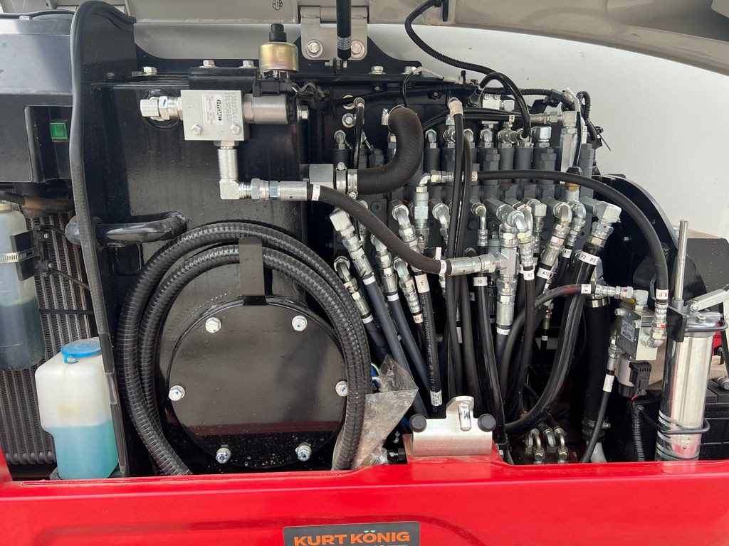 Takeuchi TB 230 V 4 Vollaustattung Takeuchi TB 230 V 4 Vollaustattung 2x - Miniexcavadora: foto 4 Takeuchi TB 230 V 4 Vollaustattung Takeuchi TB 230 V 4 Vollaustattung 2x - Miniexcavadora: foto 4