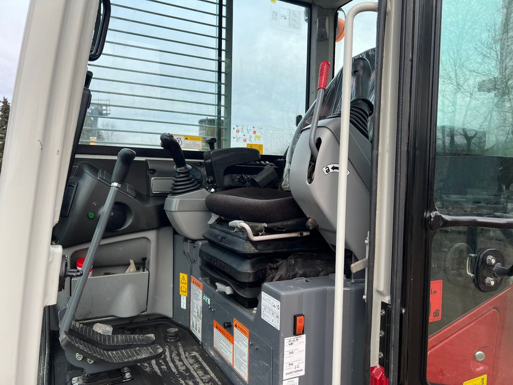 Takeuchi TB 280 FR V4 Takeuchi TB 280 FR V4 - Excavadora de cadenas: foto 5 Takeuchi TB 280 FR V4 Takeuchi TB 280 FR V4 - Excavadora de cadenas: foto 5