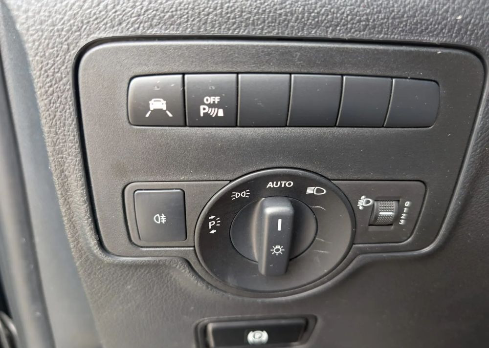 Furgoneta combi Mercedes-Benz Vito: foto 17