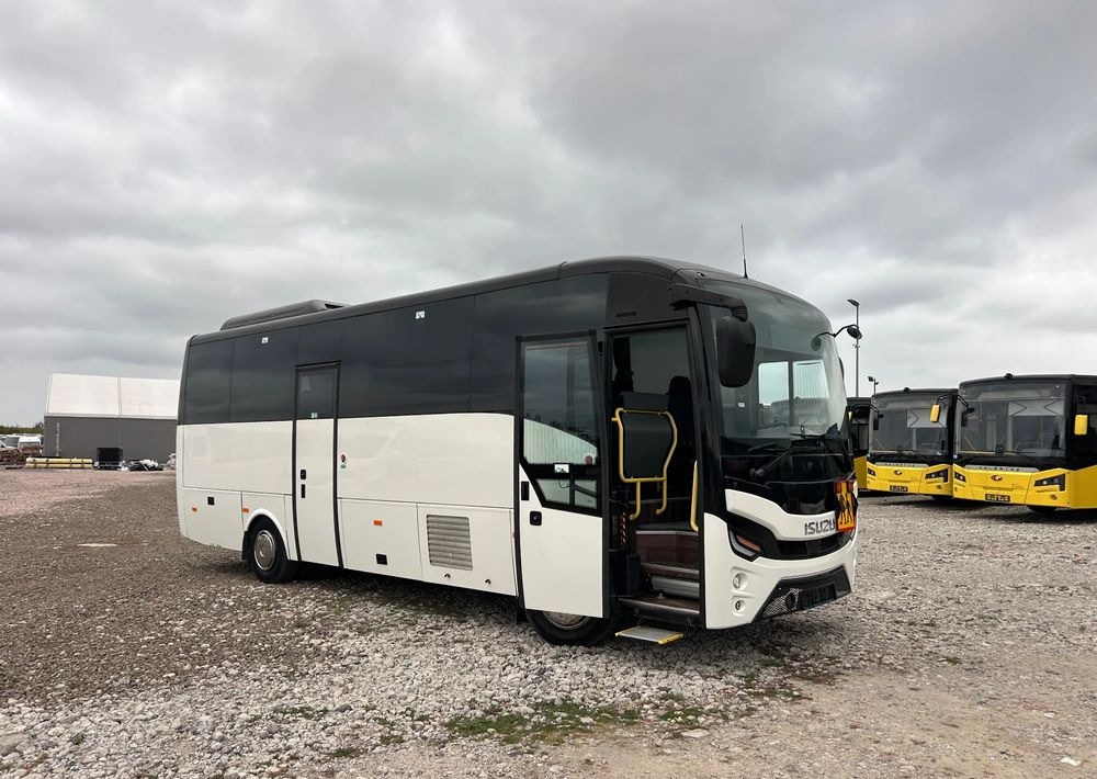 Isuzu Grand Toro - Otros maquinaria: foto 2 Isuzu Grand Toro - Otros maquinaria: foto 2