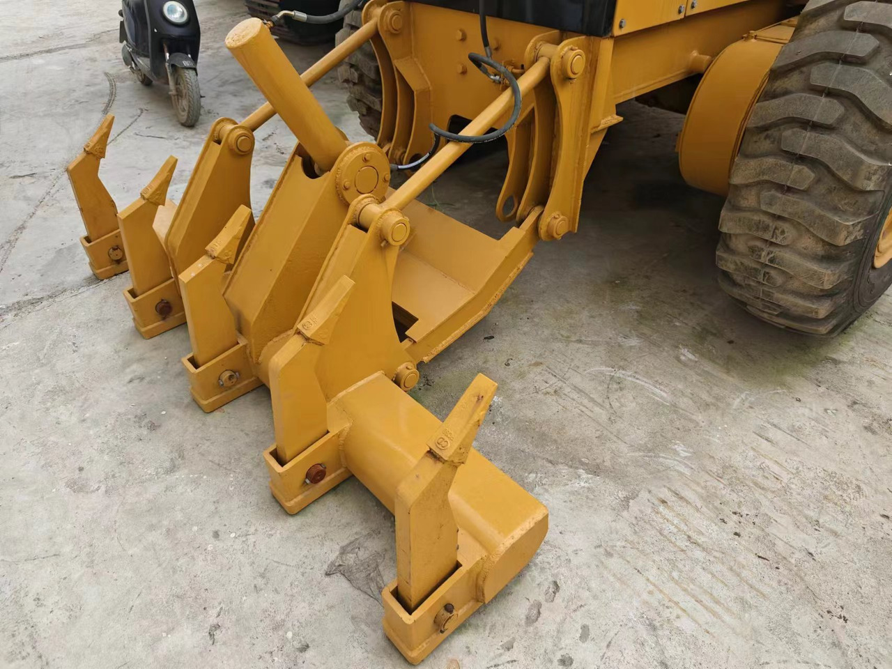 Grader CAT 140H: foto 6