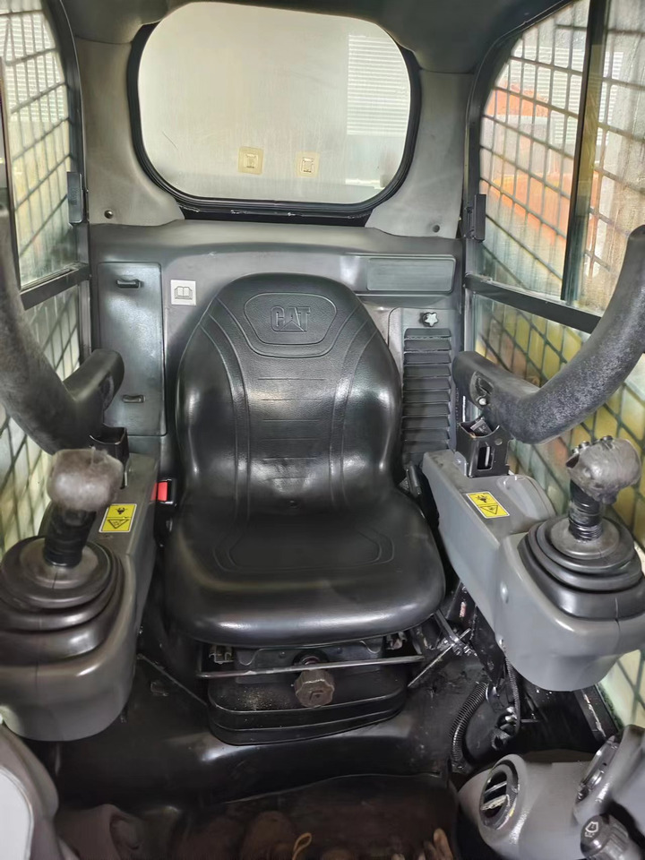 CATERPILLAR 246D - Minicargadora: foto 5 CATERPILLAR 246D - Minicargadora: foto 5