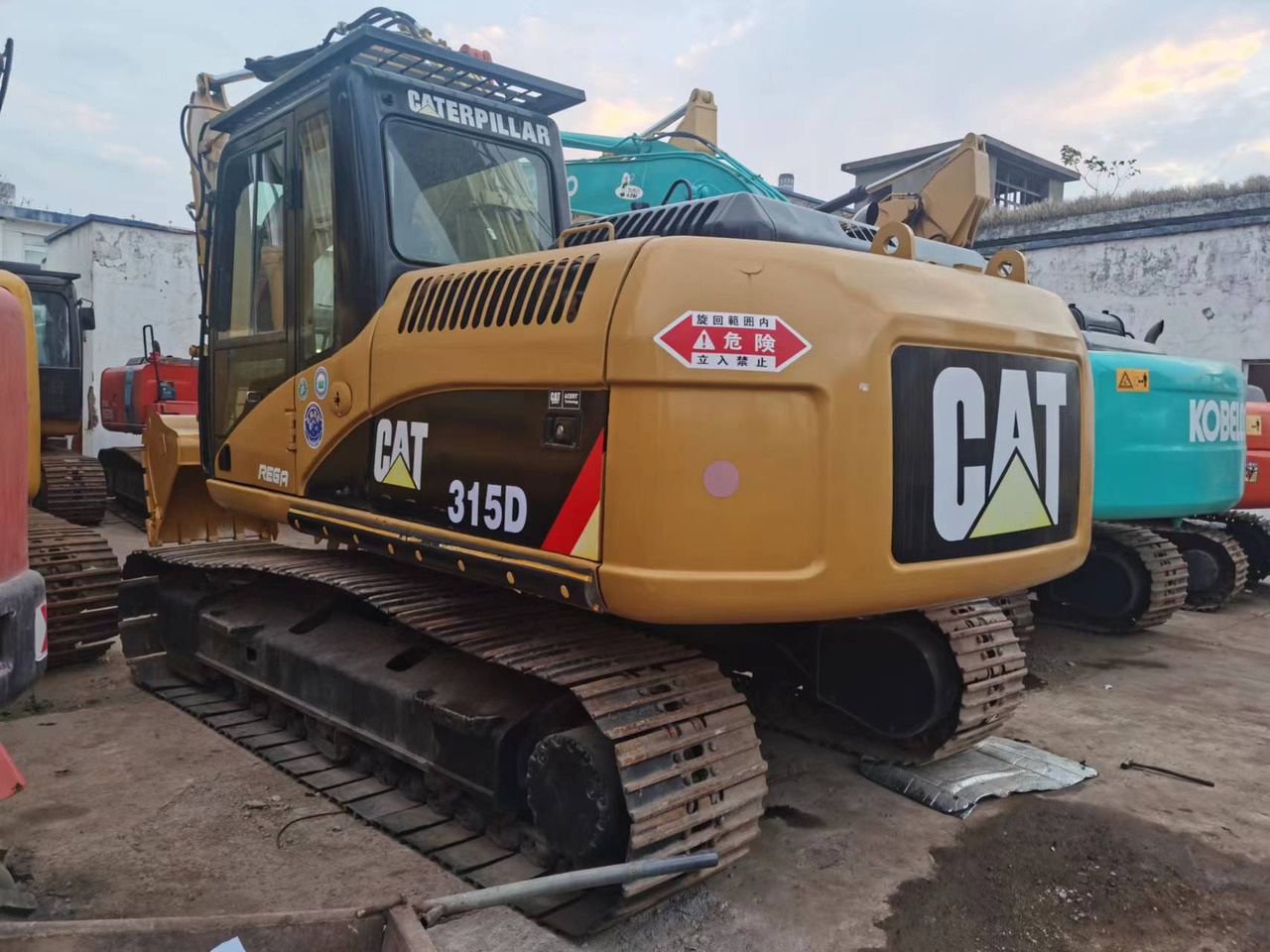 CATERPILLAR 315D - Excavadora de cadenas: foto 1 CATERPILLAR 315D - Excavadora de cadenas: foto 1