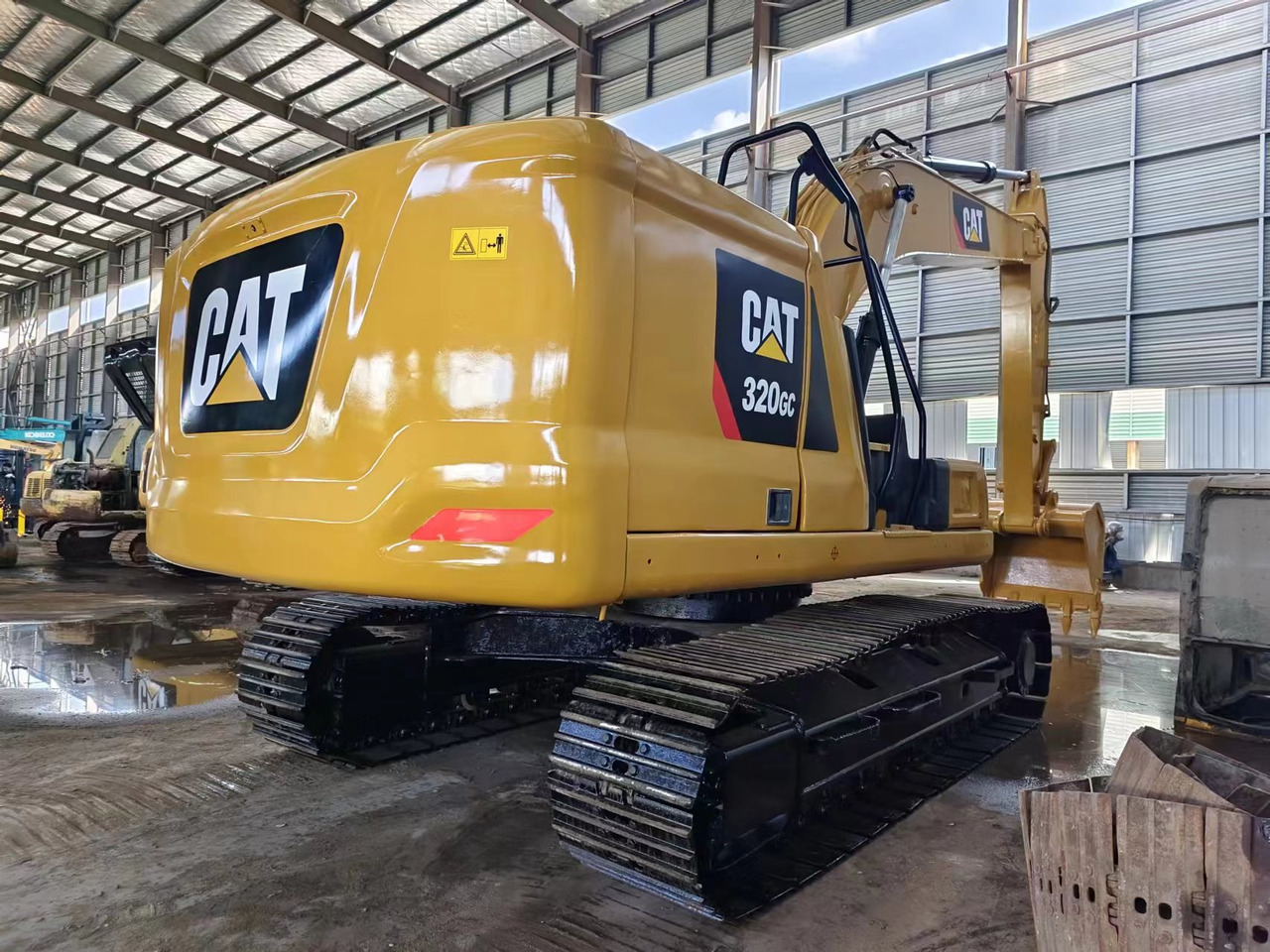 CATERPILLAR 320GC CAT 320 - Excavadora de cadenas: foto 1 CATERPILLAR 320GC CAT 320 - Excavadora de cadenas: foto 1