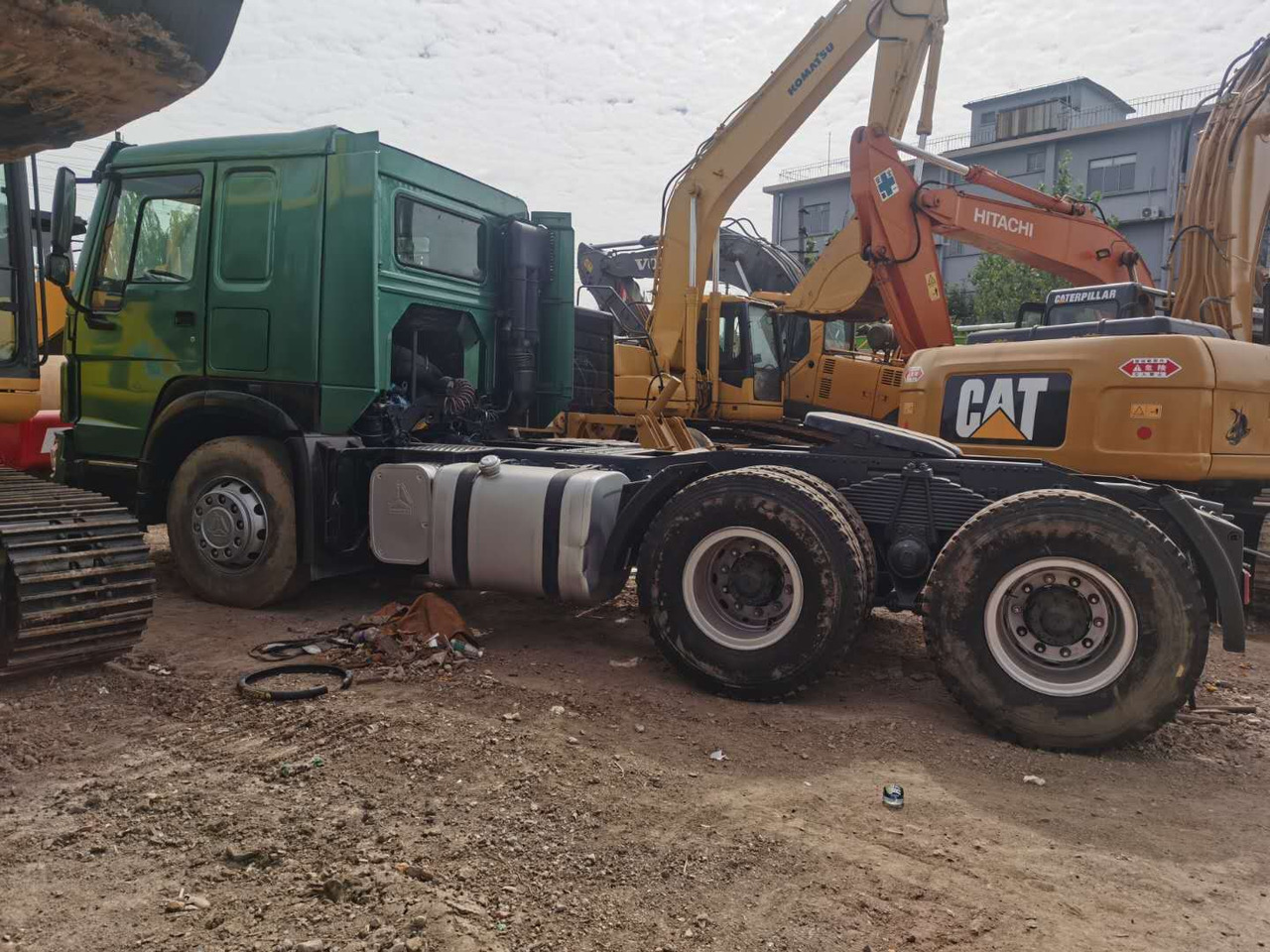 HOWO truck - Cabeza tractora: foto 3 HOWO truck - Cabeza tractora: foto 3