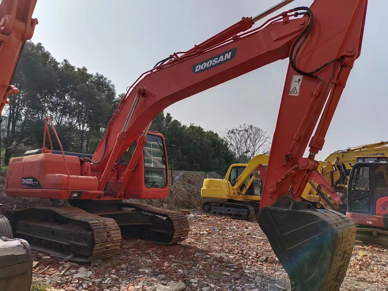 DOOSAN DH225LC-7 - Excavadora de cadenas: foto 4 DOOSAN DH225LC-7 - Excavadora de cadenas: foto 4