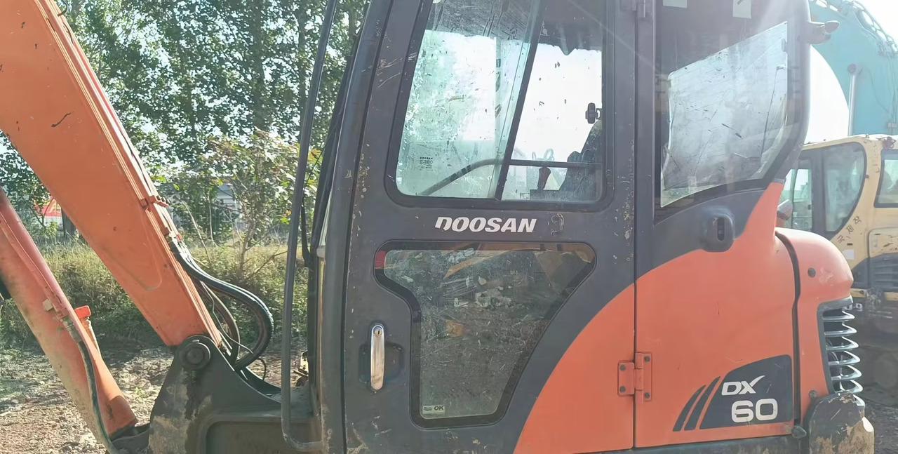DOOSAN dx60 - Miniexcavadora: foto 5 DOOSAN dx60 - Miniexcavadora: foto 5