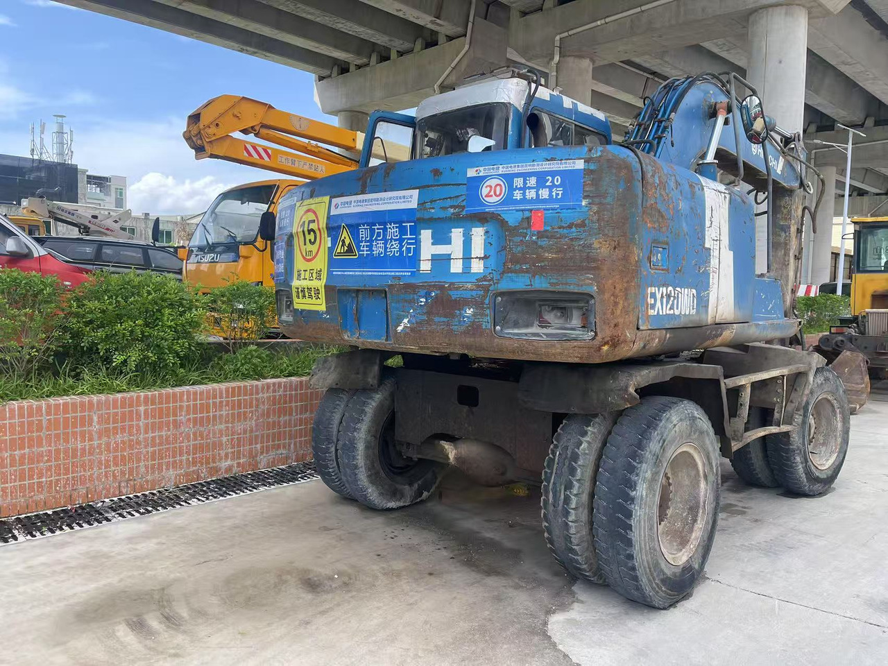 HITACHI EX100WD-2 - Excavadora de ruedas: foto 3 HITACHI EX100WD-2 - Excavadora de ruedas: foto 3