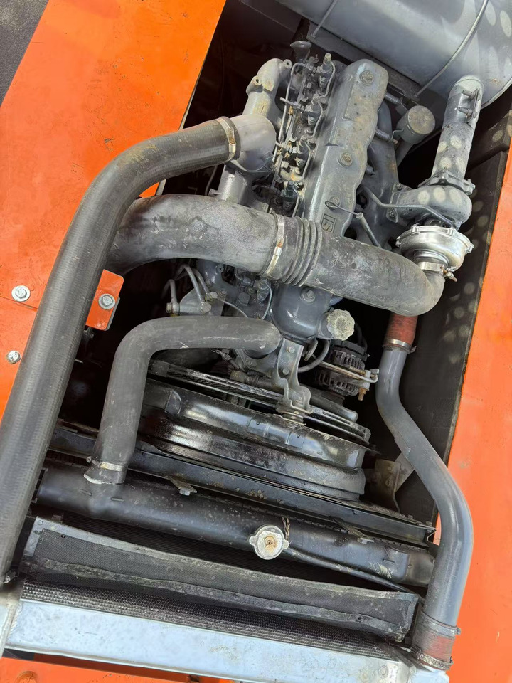 Excavadora de cadenas HITACHI ZX200: foto 6