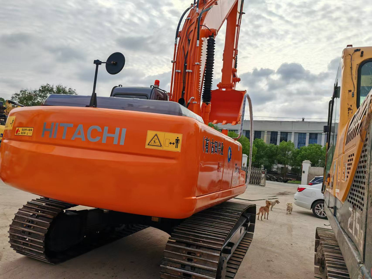 Excavadora de cadenas HITACHI ZX200: foto 7