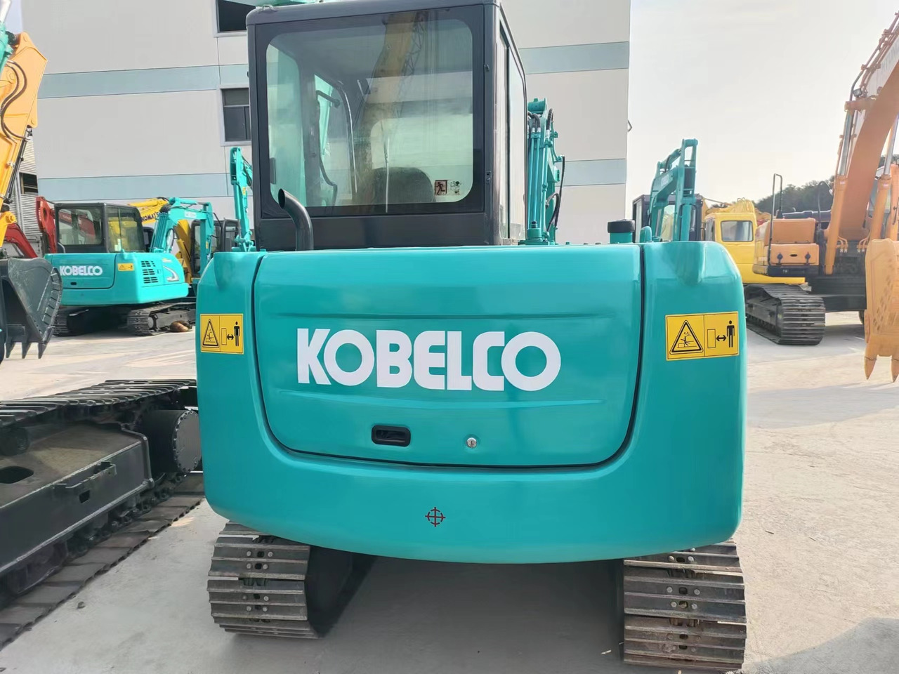 KOBELCO SK60-8 - Miniexcavadora: foto 2 KOBELCO SK60-8 - Miniexcavadora: foto 2