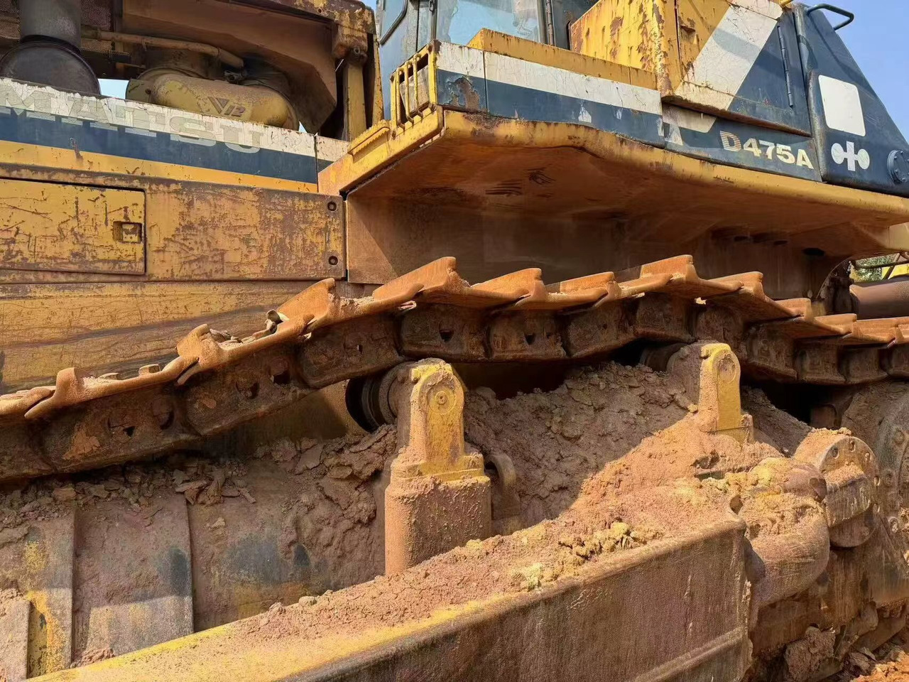 Bulldozer KOMATSU D475: foto 8