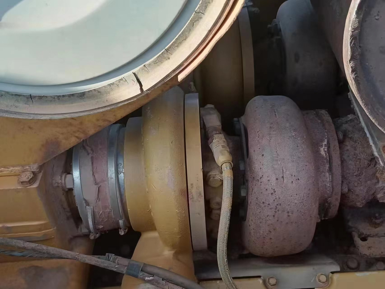 Bulldozer KOMATSU D475: foto 6