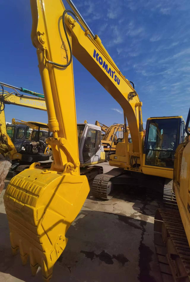 KOMATSU PC130-7 - Excavadora de cadenas: foto 4 KOMATSU PC130-7 - Excavadora de cadenas: foto 4