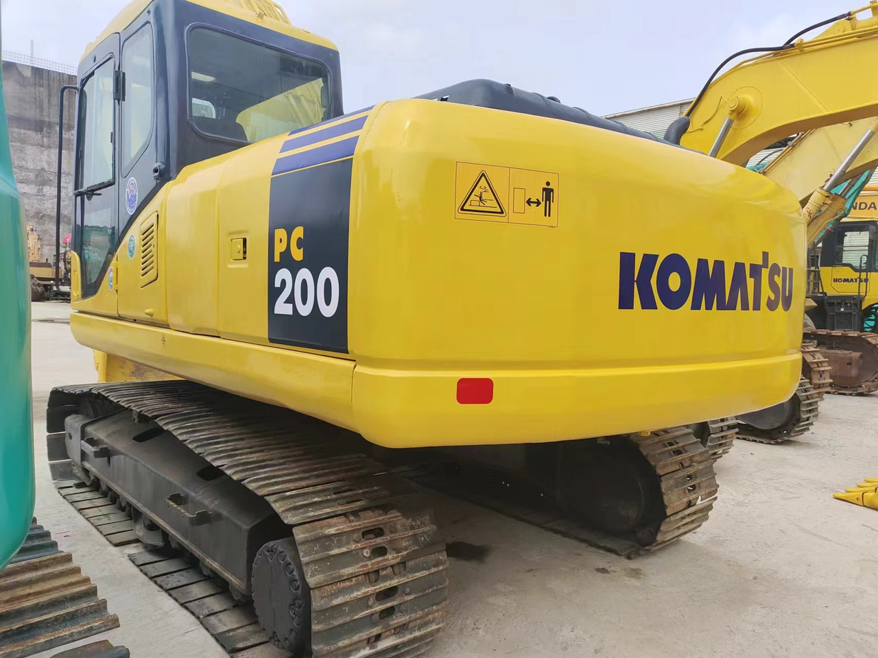 KOMATSU PC200-7 - Excavadora de cadenas: foto 4 KOMATSU PC200-7 - Excavadora de cadenas: foto 4