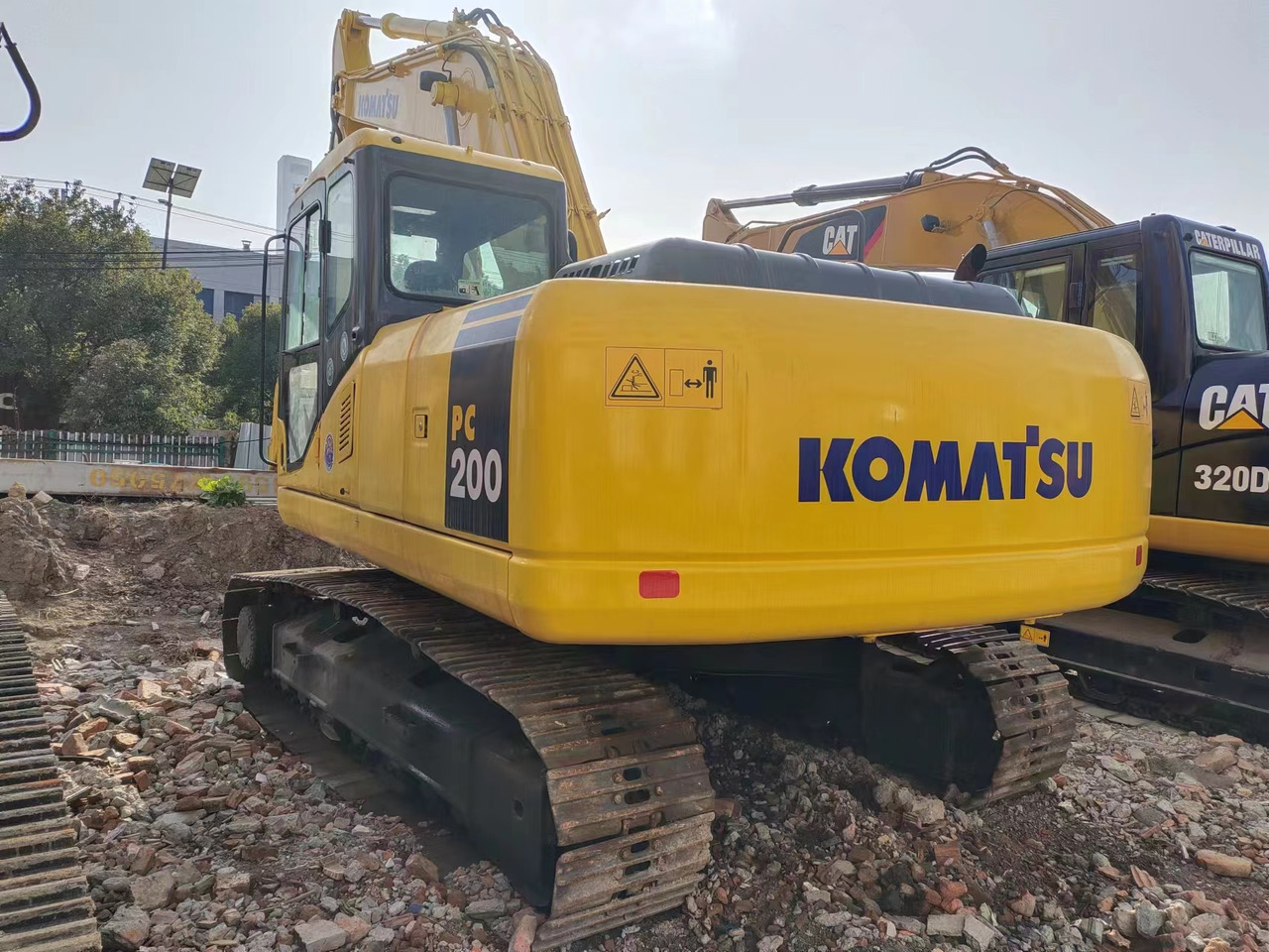 KOMATSU PC200-7 - Excavadora de cadenas: foto 1 KOMATSU PC200-7 - Excavadora de cadenas: foto 1