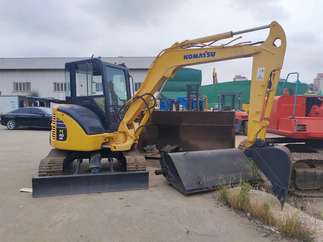 KOMATSU PC40MR - Miniexcavadora: foto 3 KOMATSU PC40MR - Miniexcavadora: foto 3