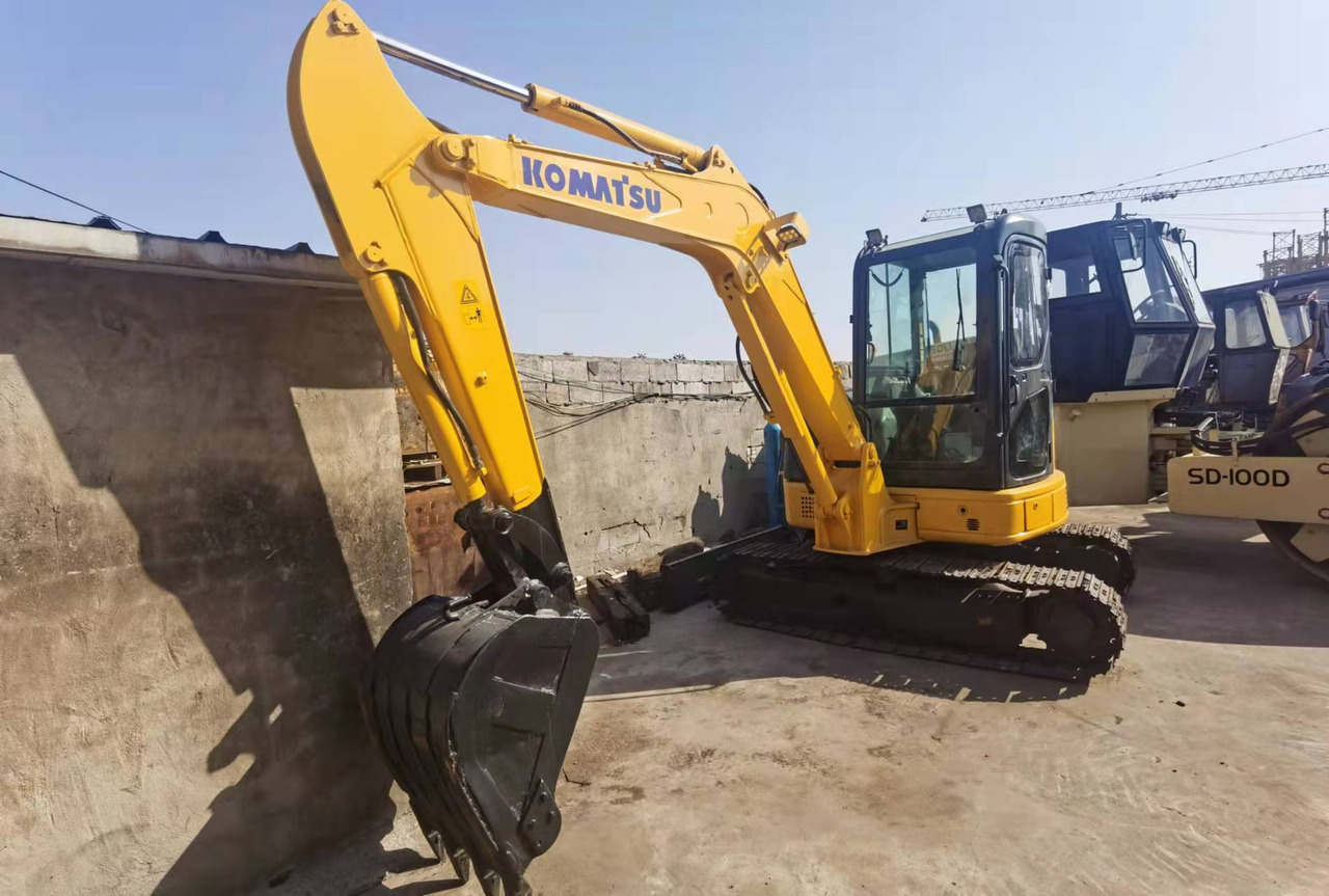 KOMATSU PC55MR-2 - Miniexcavadora: foto 2 KOMATSU PC55MR-2 - Miniexcavadora: foto 2
