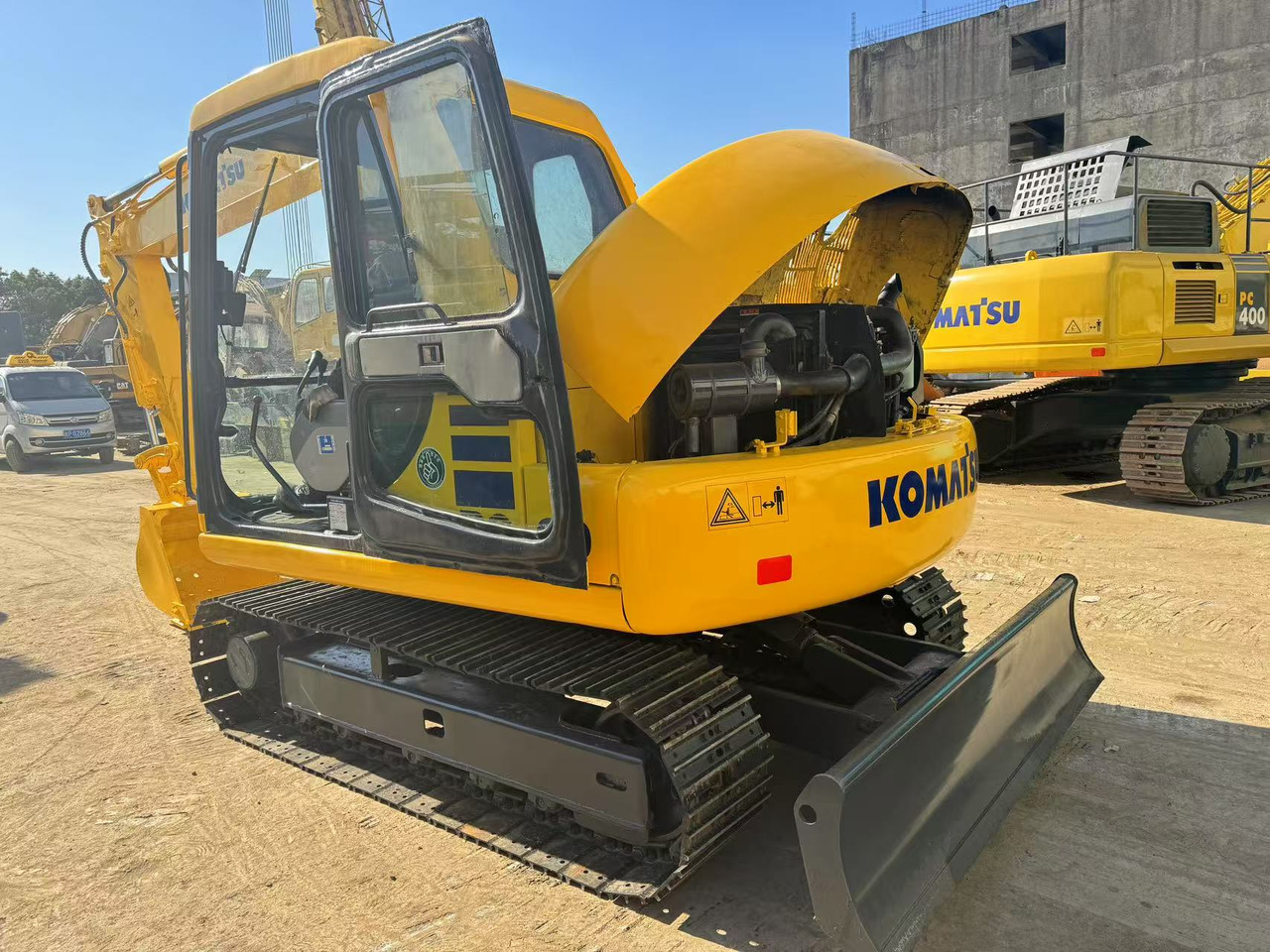 KOMATSU PC60-7 - Excavadora de cadenas: foto 2 KOMATSU PC60-7 - Excavadora de cadenas: foto 2