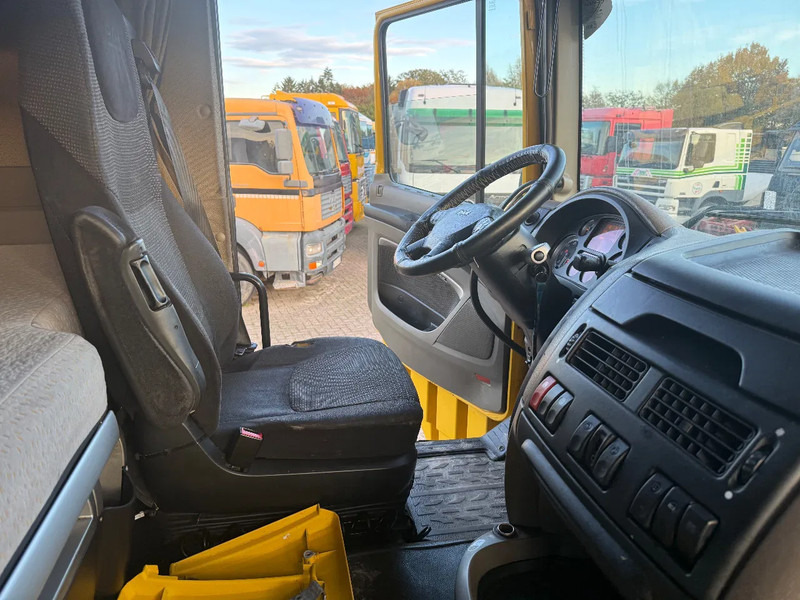 Cabeza tractora DAF XF 105.460 Tractor unit: foto 12