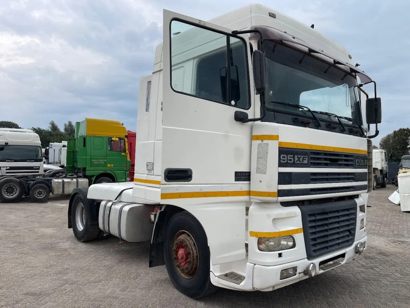 DAF XF 95.430 Tractor unit - Cabeza tractora: foto 1 DAF XF 95.430 Tractor unit - Cabeza tractora: foto 1