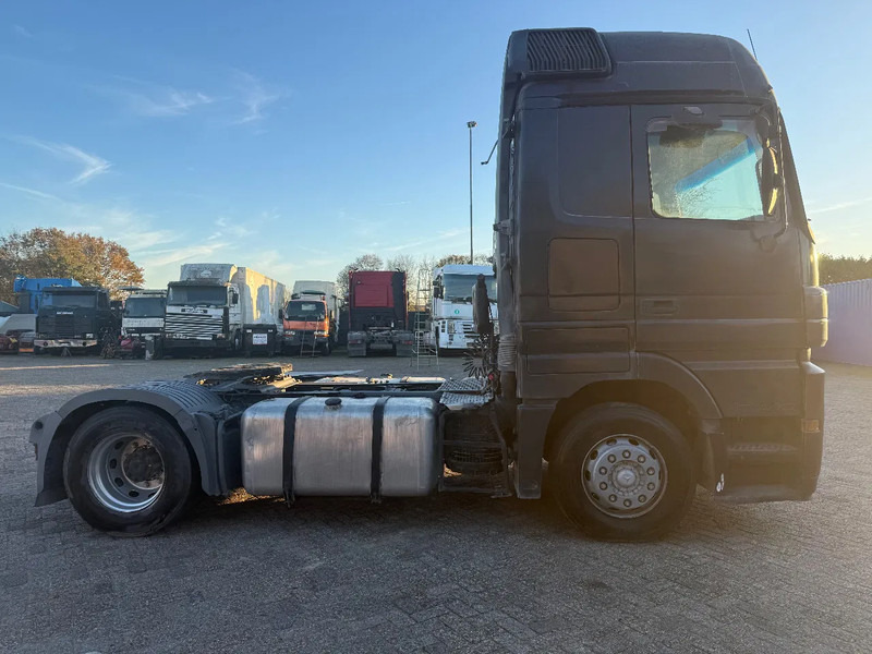 Mercedes-Benz Actros 1844 3 pedals - Cabeza tractora: foto 4 Mercedes-Benz Actros 1844 3 pedals - Cabeza tractora: foto 4