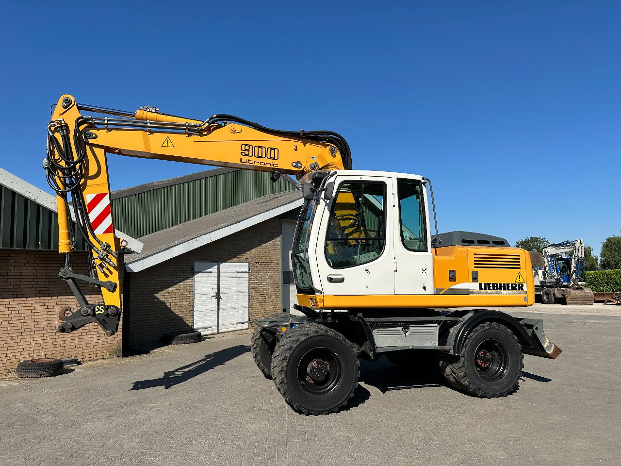 Liebherr A900C - Excavadora de ruedas: foto 1 Liebherr A900C - Excavadora de ruedas: foto 1