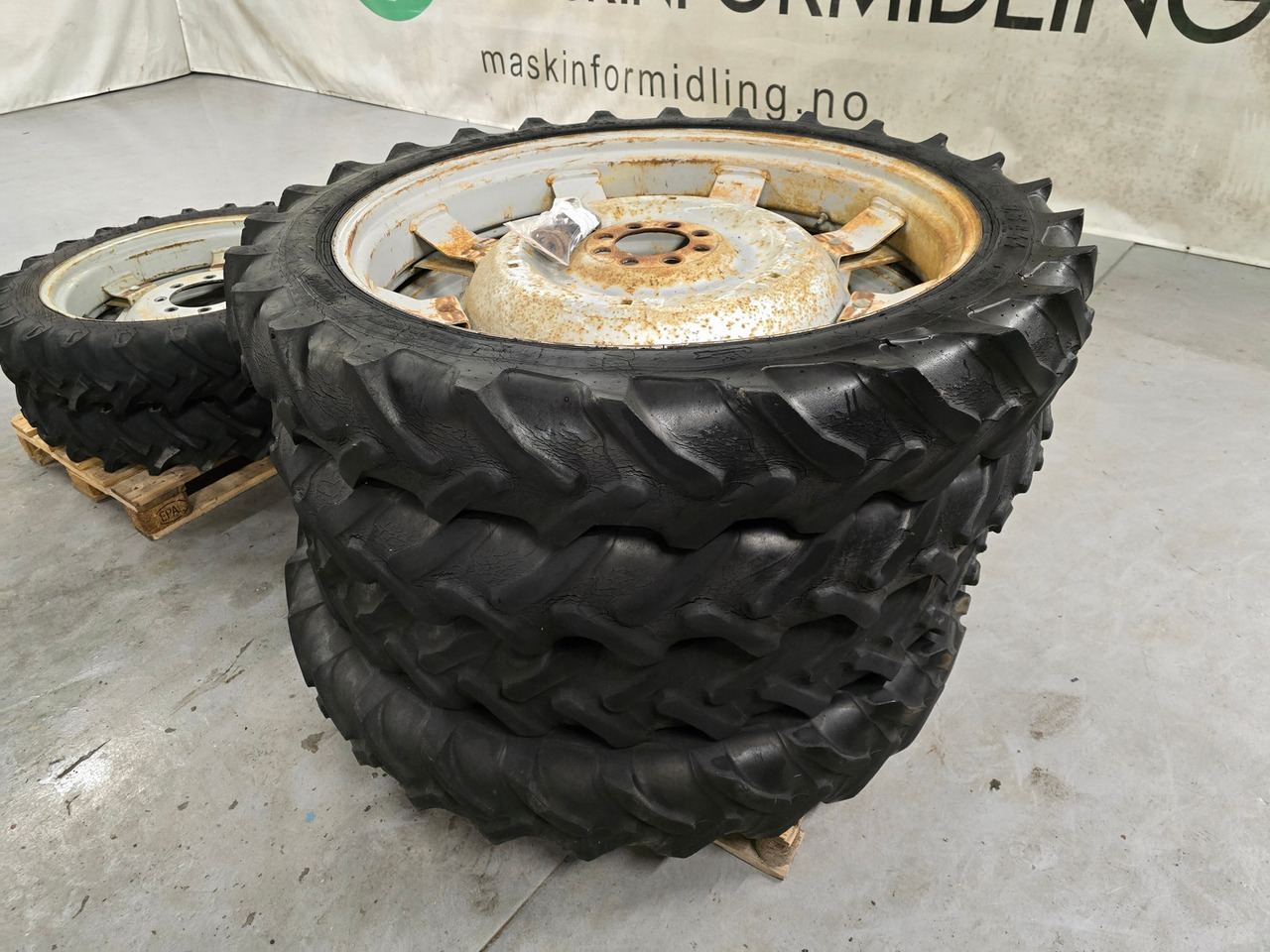 Rueda completa para Maquinaria agrícola DEKK, FELGLODD, REDSKAPRAMME Q4: foto 13