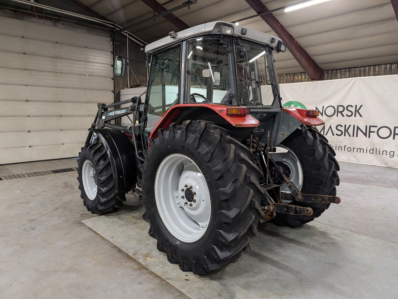 Massey Ferguson 4255 - Tractor: foto 4 Massey Ferguson 4255 - Tractor: foto 4