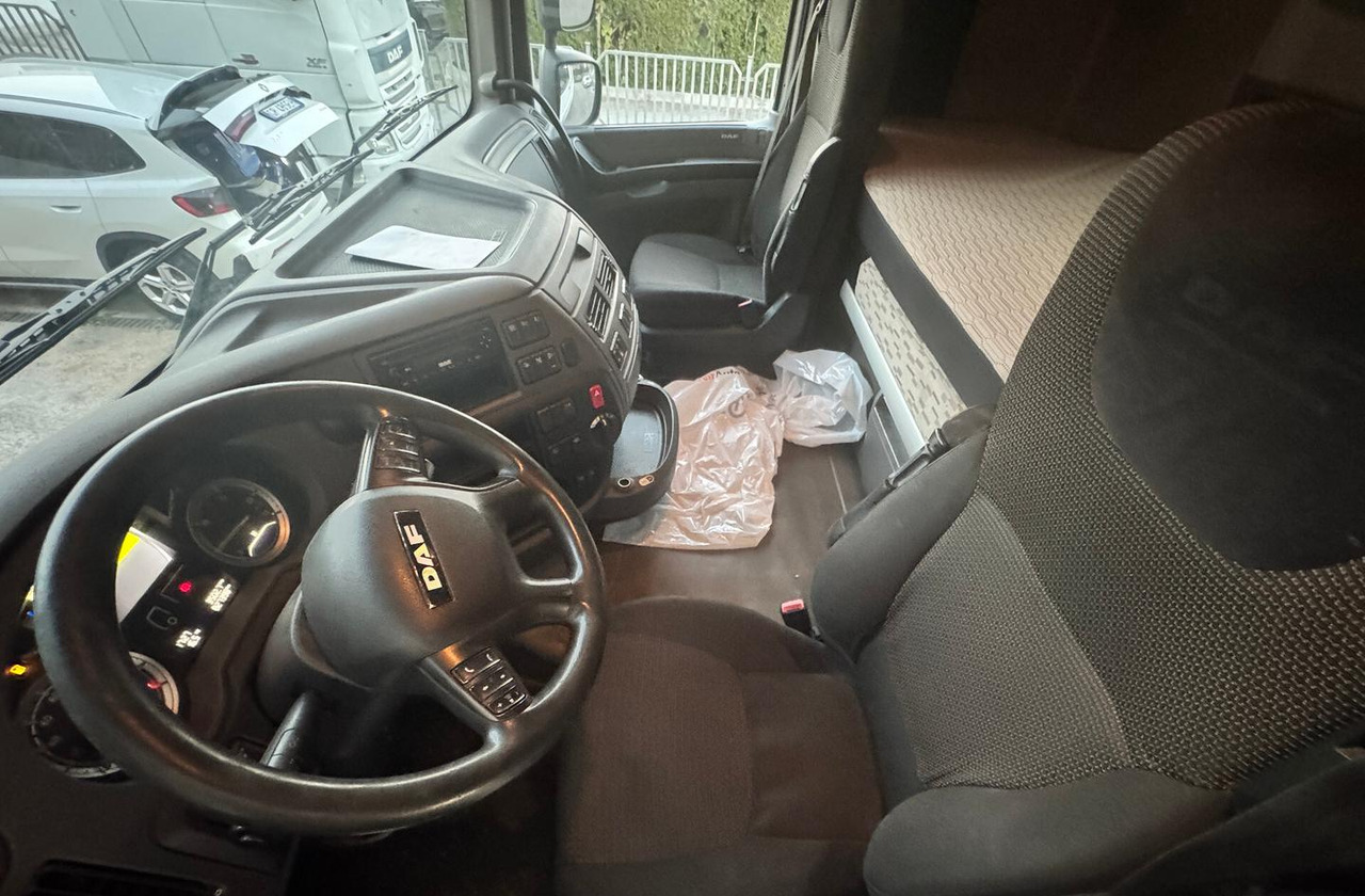 Daf XF 460 FT - euro 6 - 2017 - Cabeza tractora: foto 4 Daf XF 460 FT - euro 6 - 2017 - Cabeza tractora: foto 4