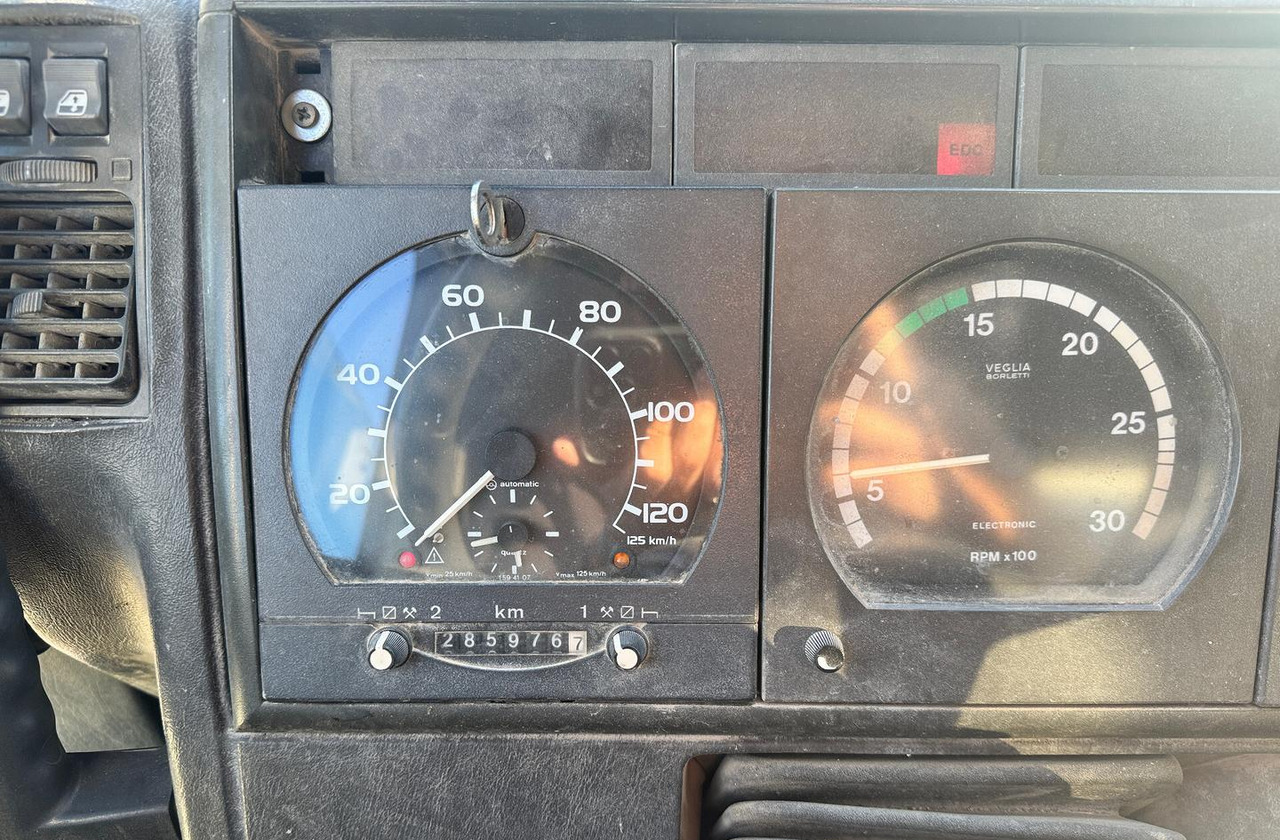 - Camión hormigonera con bomba: foto 5 - Camión hormigonera con bomba: foto 5