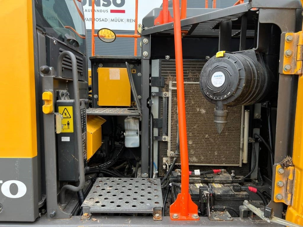 Excavadora de cadenas Volvo EC 140 EL: foto 15