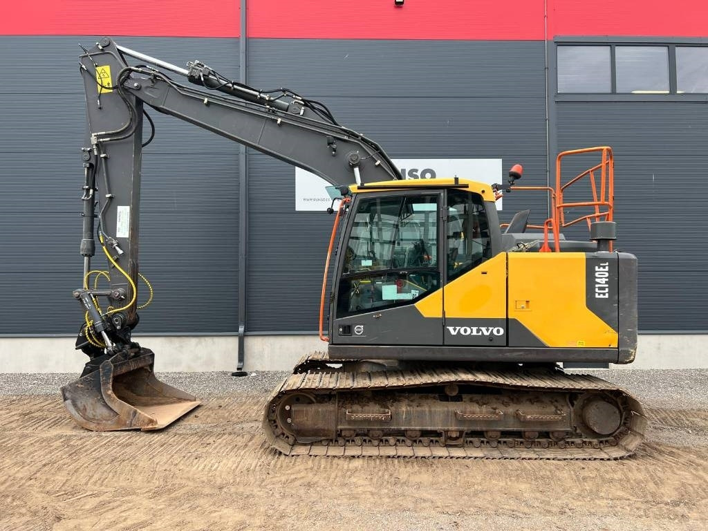 Excavadora de cadenas Volvo EC 140 EL: foto 6