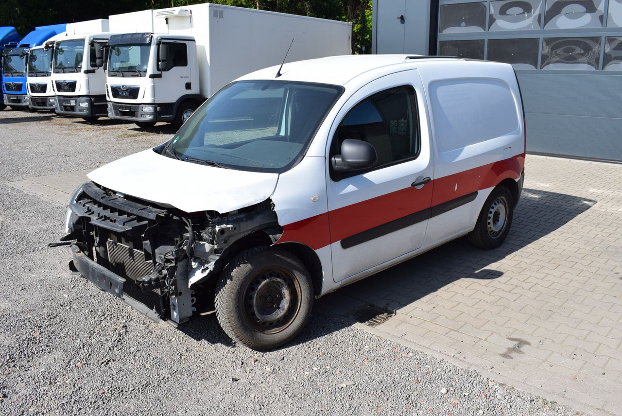 Mercedes-Benz Citan 109 CDI lang Klima AHK Regale UNFALL - Furgoneta pequeña: foto 4 Mercedes-Benz Citan 109 CDI lang Klima AHK Regale UNFALL - Furgoneta pequeña: foto 4