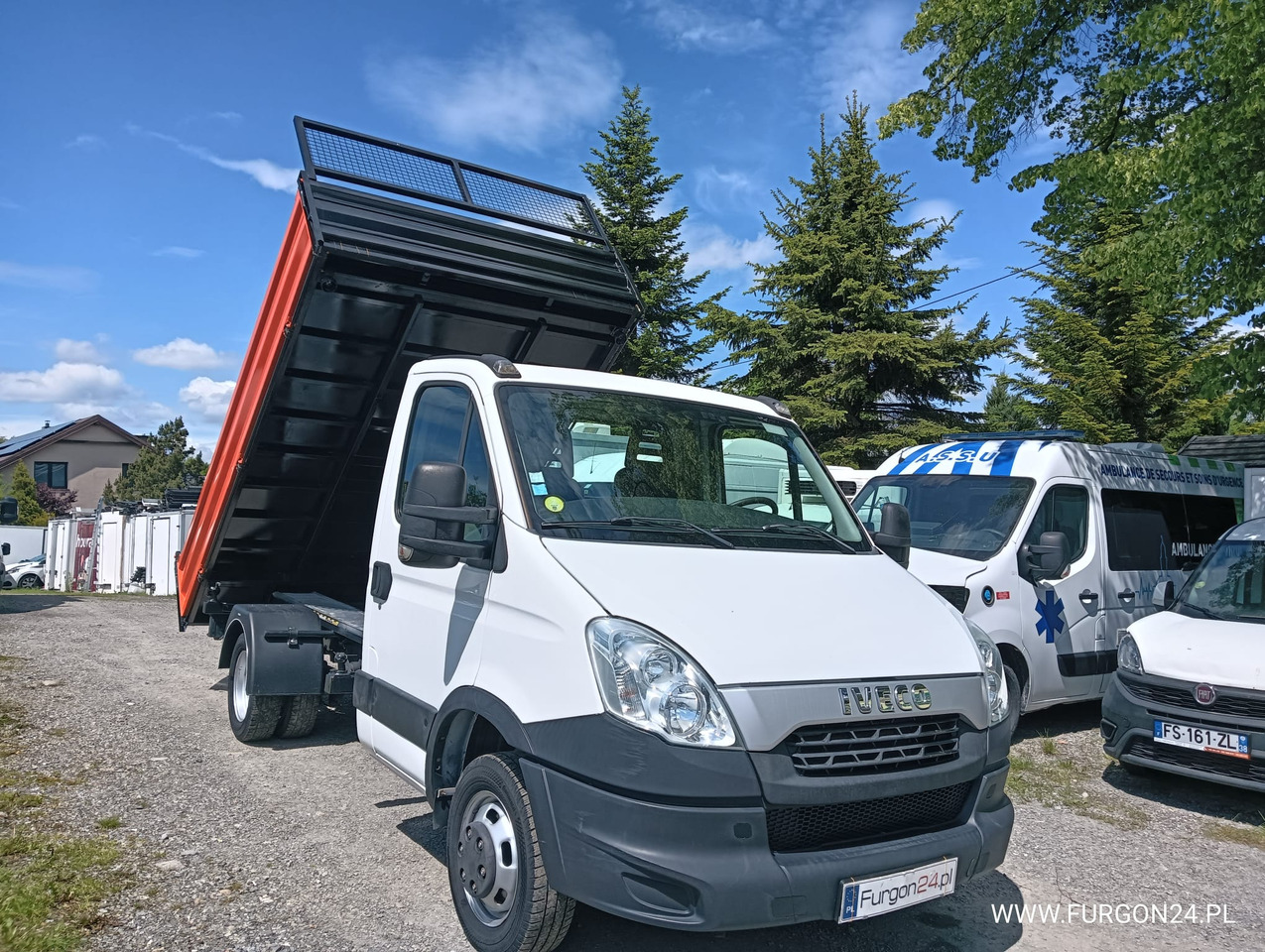 IVECO DAILY 35C13 WYWROTKA KIPER 3 STRONNY Z NAJAZDAMI NR 856 - Furgoneta basculante: foto 3 IVECO DAILY 35C13 WYWROTKA KIPER 3 STRONNY Z NAJAZDAMI NR 856 - Furgoneta basculante: foto 3
