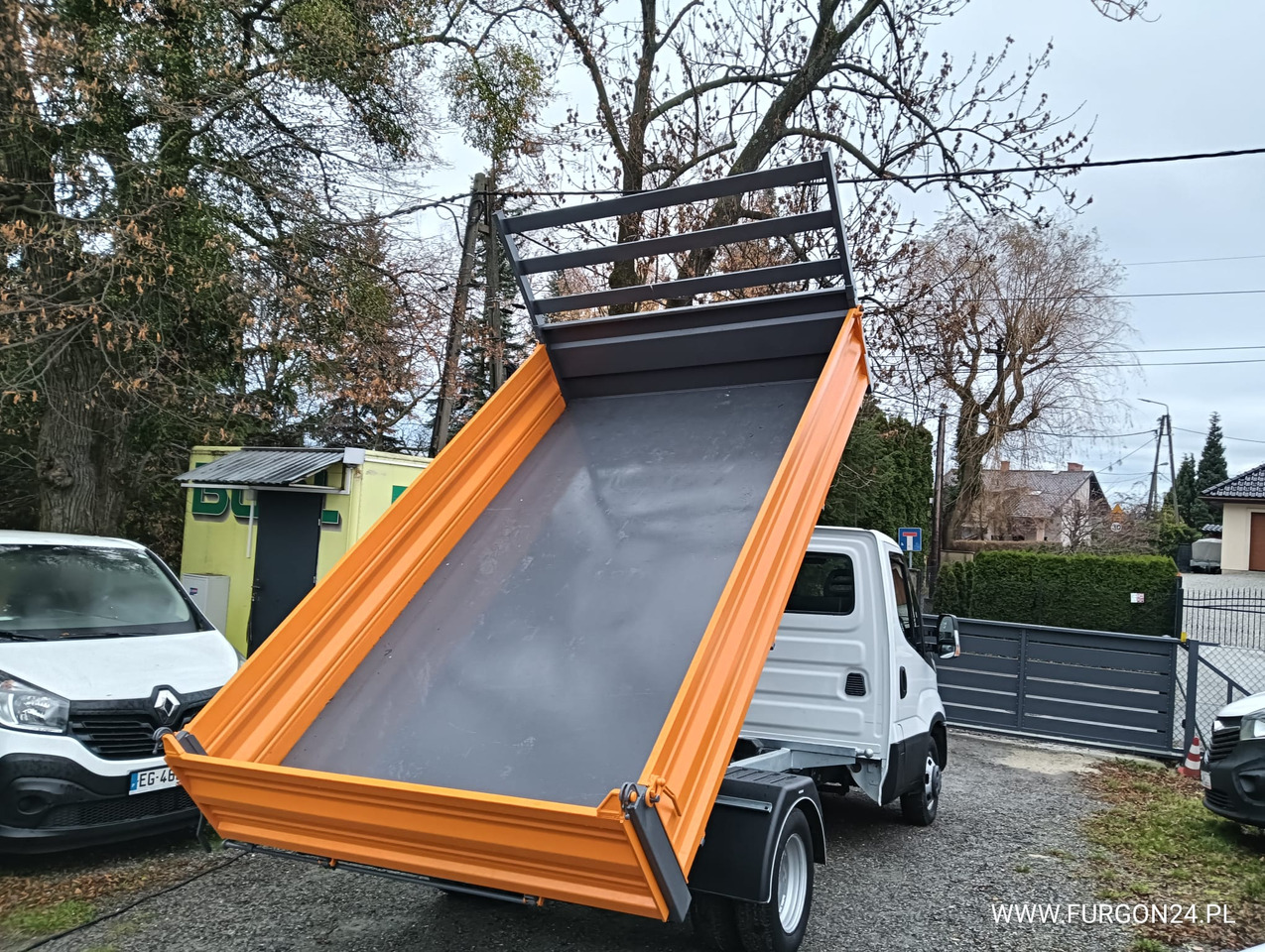 IVECO DAILY 35C13 WYWROTKA KIPER NR 834 - Furgoneta basculante: foto 4 IVECO DAILY 35C13 WYWROTKA KIPER NR 834 - Furgoneta basculante: foto 4