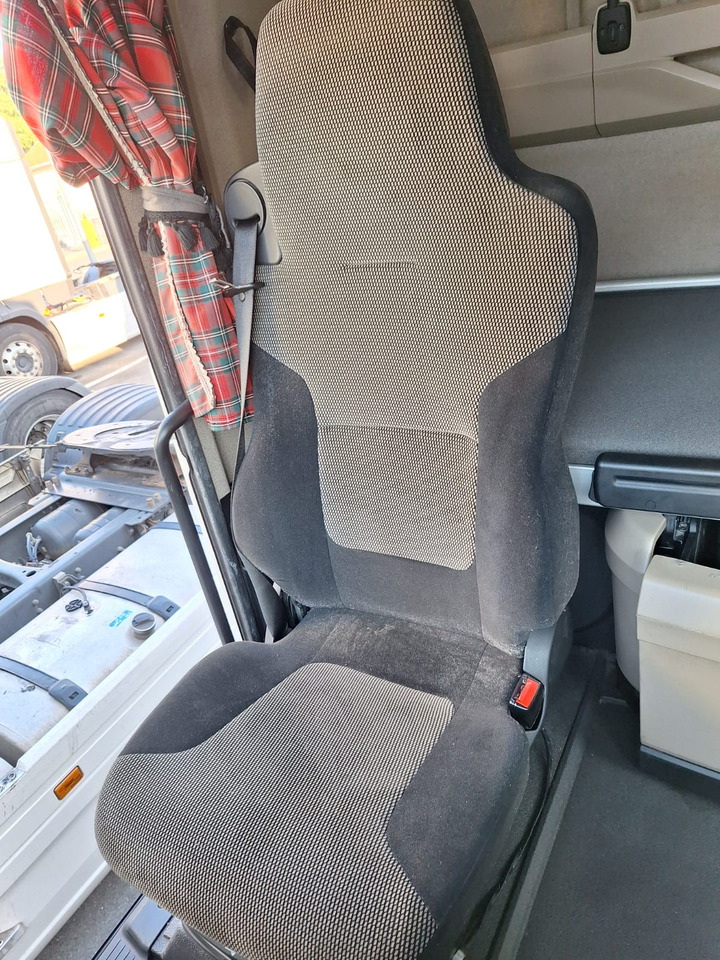 Cabeza tractora MAN TGX 18.460: foto 13