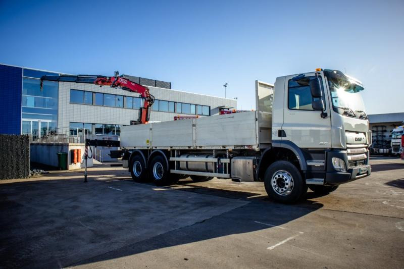 DAF CF 450-6X4+FASSI18T/M(3EXT)-78500KM - Camión caja abierta, Camión grúa: foto 2 DAF CF 450-6X4+FASSI18T/M(3EXT)-78500KM - Camión caja abierta, Camión grúa: foto 2