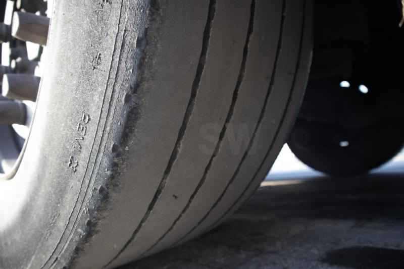 Semirremolque caja cerrada Lecitrailer FOURGON+DHOLLANDIA: foto 9