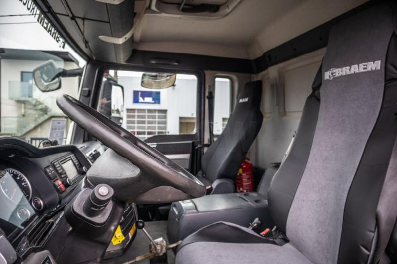 Camión hormigonera MAN TGS 32.360 BB+E6+MIXER 9M³: foto 8 Camión hormigonera MAN TGS 32.360 BB+E6+MIXER 9M³: foto 8