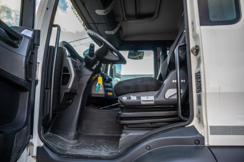 Camión hormigonera MAN TGS 32.360 BB+ MIXER 9M³: foto 9 Camión hormigonera MAN TGS 32.360 BB+ MIXER 9M³: foto 9