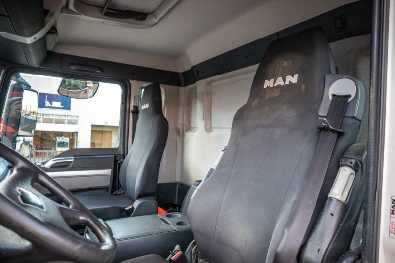 Camión hormigonera MAN TGS 32.360 BB+ MIXER 9M³: foto 10 Camión hormigonera MAN TGS 32.360 BB+ MIXER 9M³: foto 10