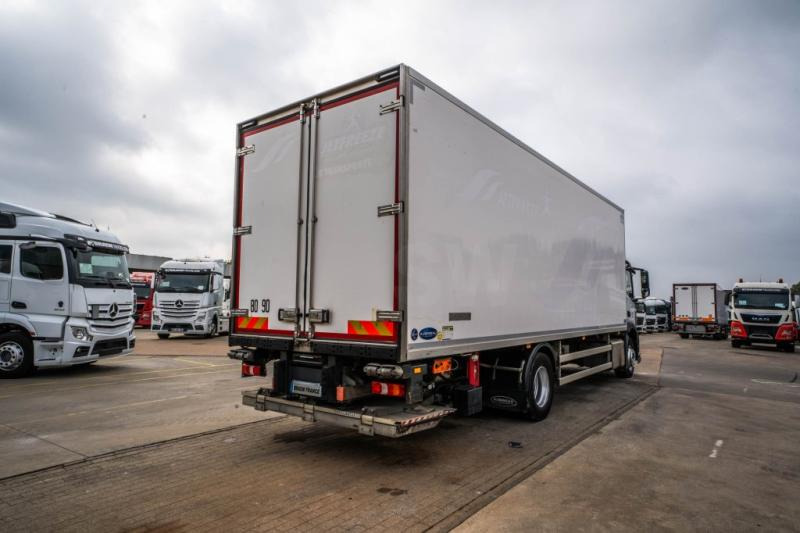 Mercedes ANTOS 1833 +CARRIER SUPRA MULTI 1250Mt+DHOLLANDIA 2.5T - Camión frigorífico: foto 4 Mercedes ANTOS 1833 +CARRIER SUPRA MULTI 1250Mt+DHOLLANDIA 2.5T - Camión frigorífico: foto 4