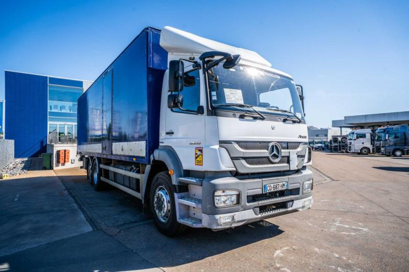 Mercedes AXOR 2533 -6X2 - Camión caja cerrada: foto 2 Mercedes AXOR 2533 -6X2 - Camión caja cerrada: foto 2