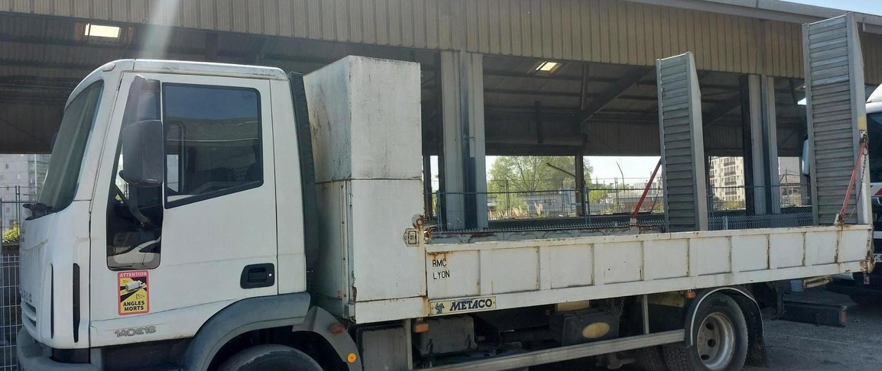 IVECO CARGOBUL - Camión portavehículos: foto 2 IVECO CARGOBUL - Camión portavehículos: foto 2