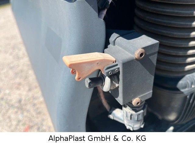 Leasing de  MAN 18.400 / 4x2 Hydraulik Orginal KM TipTop 18.400 / 4x2 Hydraulik Orginal KM TipTop MAN 18.400 / 4x2 Hydraulik Orginal KM TipTop 18.400 / 4x2 Hydraulik Orginal KM TipTop: foto 10