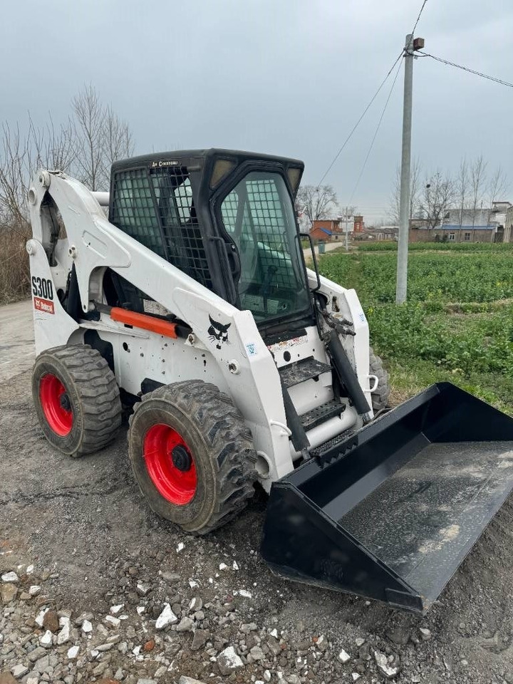 Bobcat S 300 - Minicargadora: foto 4 Bobcat S 300 - Minicargadora: foto 4
